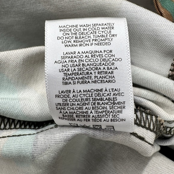 Cabi‎ Skirt Women's Size 2 Floral Camouflage Back Zip A-Line Very Cute! - Picture 6 of 9